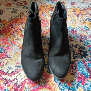 Black Ankle Boots Blondo Waterproof Size 9.5 GENTLY USED